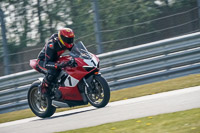 donington-no-limits-trackday;donington-park-photographs;donington-trackday-photographs;no-limits-trackdays;peter-wileman-photography;trackday-digital-images;trackday-photos